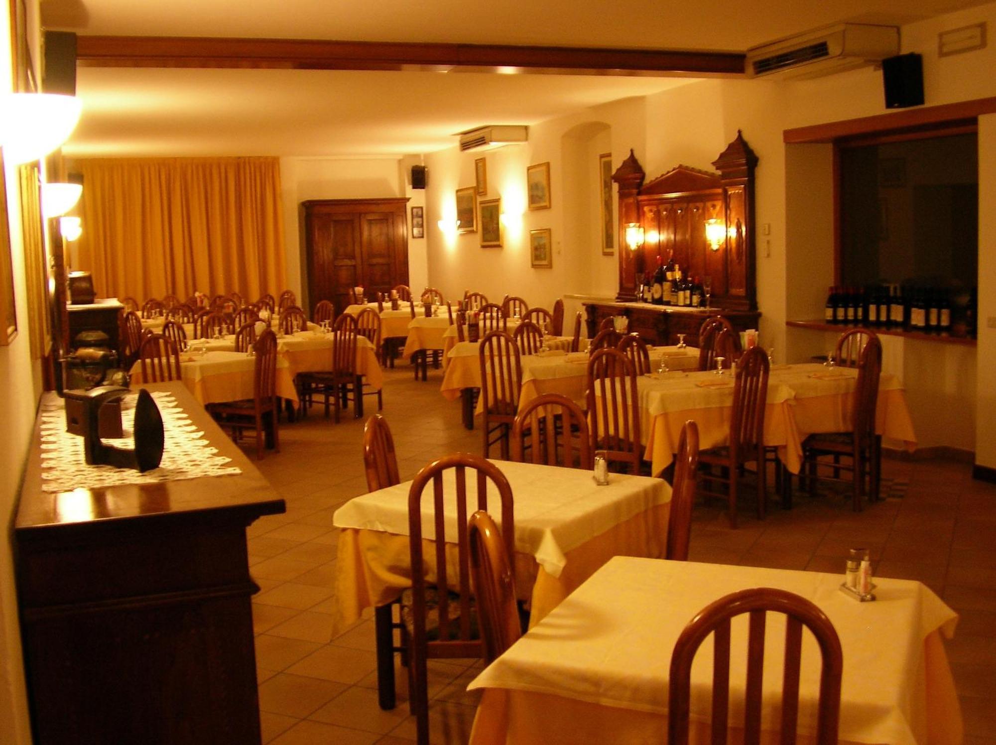 Hotel La Pergola Moniga del Garda Buitenkant foto