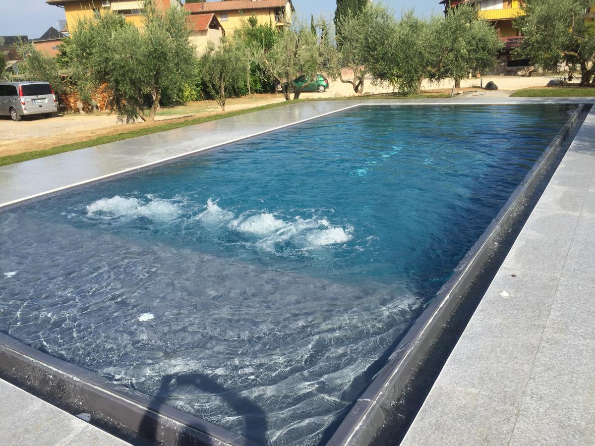 Hotel La Pergola Moniga del Garda Buitenkant foto