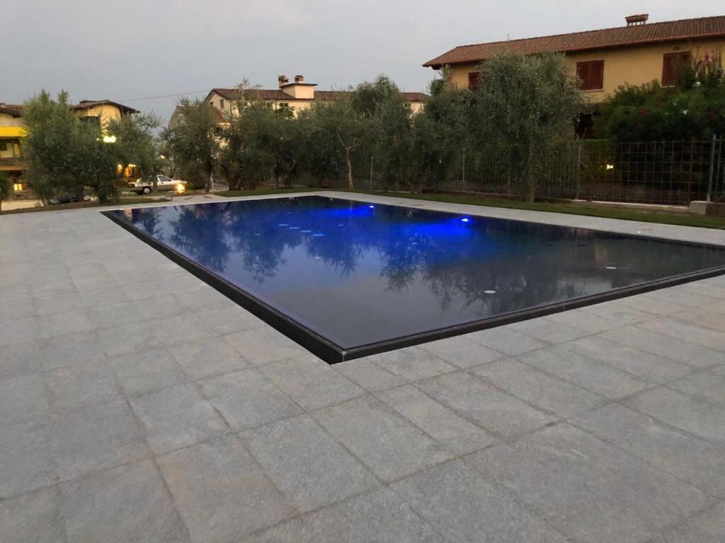 Hotel La Pergola Moniga del Garda Buitenkant foto