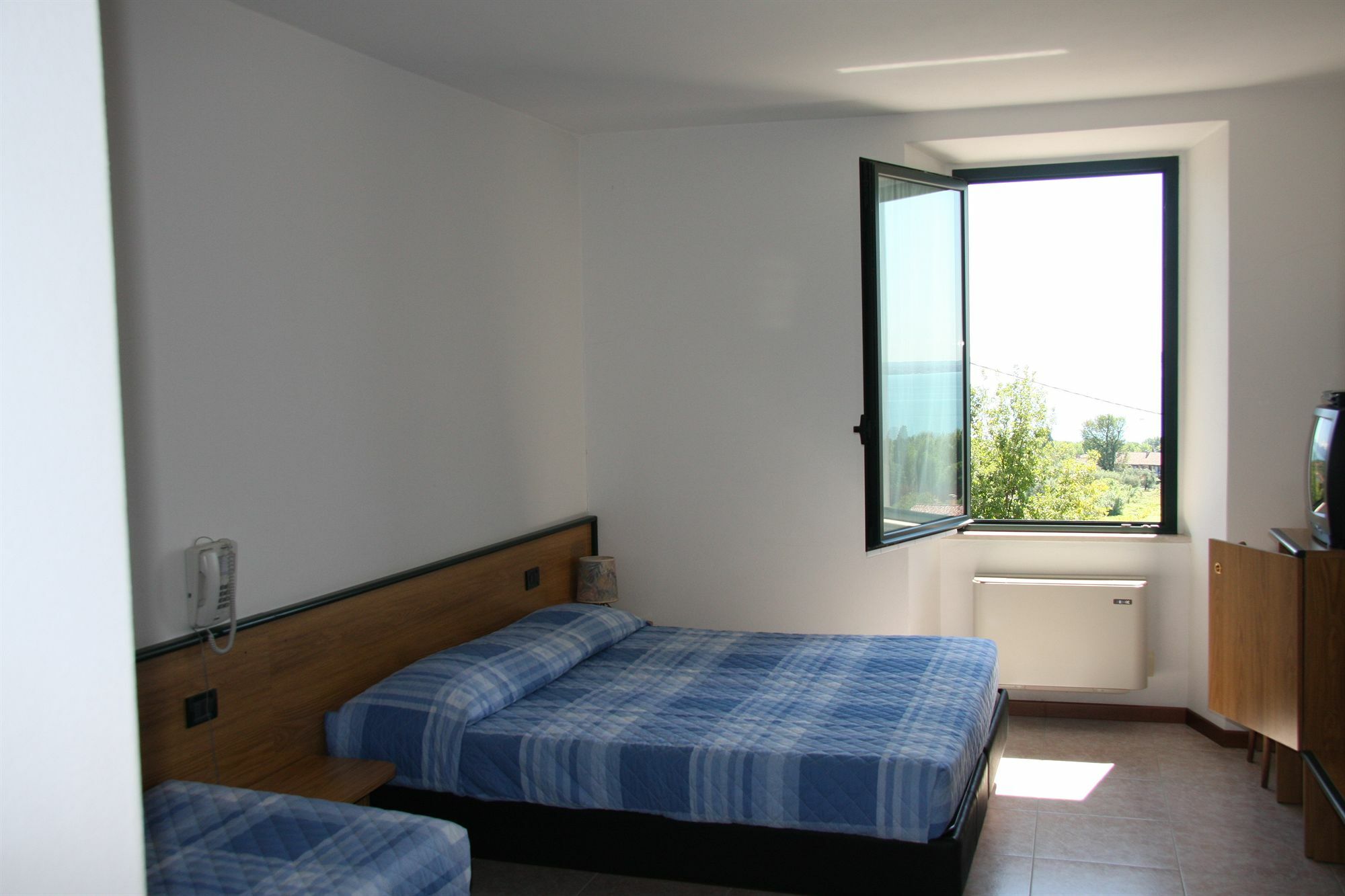 Hotel La Pergola Moniga del Garda Buitenkant foto